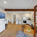 Serene 3 Bedroom Inner City Retreat Highgate Hill