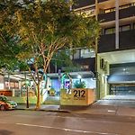 Cbd Free Parking Pool Balcony Walk To Casino