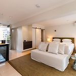Riverside Studio Apartment With Parking