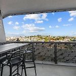 Spacious 1-Bed Unit With Rooftop Infinity Pool