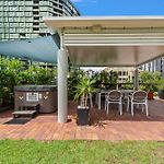 Lavish 3-Bed With Wraparound Balcony And Pool