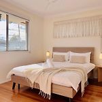 Family Cozy Retreat Near Westfield
