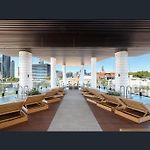 Deluxe 2Bd Apt With Infinity Pool