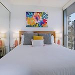 Above Brisbane King Suite With Rooftop Pool Deck