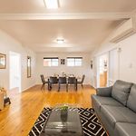 Peaceful 3Beds Affordable Home Near Bne Airport