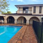 Big Holliday House With Pool