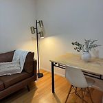 Stylish & Elegant 2-Br Townhouse In Wilston