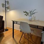 Stylish & Elegant 2-Br Townhouse In Wilston