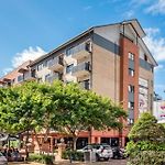 Chic Escape Fortitude Valley Rooftop Amenities