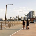 New Farm Nest- 2Bed 1Bath Balcony