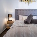 Brisbane City Luxury Riverfront Apartments