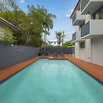 Asraport Motel
