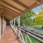 Spacious Affordable 7B3B 2 Living Pool Yard And Mall