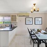 Homy Spacious 4B2B W Parking Steps To Malls Dining