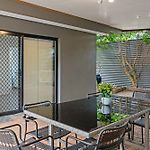 Spacious 4Br Home Near Sunnybank With Modern Amenities