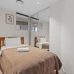 Stylish Cbd 2B Apt-Pool & Gym C26