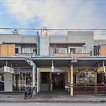 Park The Car & Explore Brisbane By Custom Bnb Hosting