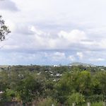 Spacious Land Area 5Bedroom Home At Sunnybank New Ac