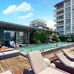 Urban Luxe Retreat - South Brisbane Boutique Apt W Free Carpark