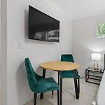 Cozy Studio Near Gabba W Ac, Free Laundry & Q Bed