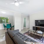 Spacious 2Br Near Gabba & Hospitals With Parking