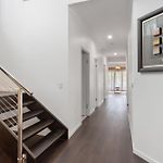 Large Family Home With Pool & Spa