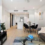 Luxurious 2Br Apt W River View