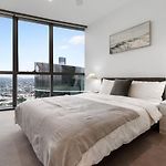 Luxurious 2Br Apt W River View