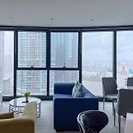 Stunning 1Br Skytower Retreat In Cbd\'S Heart C2