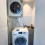 Stunning 1Br Skytower Retreat In Cbd\'S Heart C2