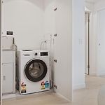 2 Bedroom Apartment In Queens Wharf
