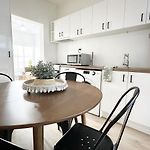 La Pague - Near Cbd - Parking - 2 Bedroom Retreat