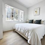 La Pague - Near Cbd - Parking - 2 Bedroom Retreat