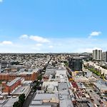City Views 2Br Apt With Infinity Pool & Huge Gym!