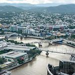 River View Central Brisbane 2-Bedroom Apartment With Parking
