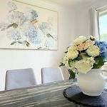 Family Comfort Modern 3Br Retreat