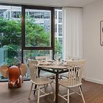 Ultimate Location Chic 2Br Rooftop Pool N Parking