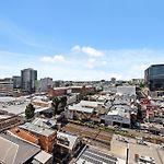Stylish 2Br With Huge Gym, Infinity Pool And Parking