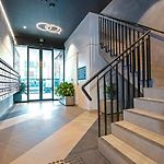 2Br Luxury Retreat With Rooftop Pool Access