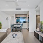 Central Brisbane Gem Walk To River Attractions