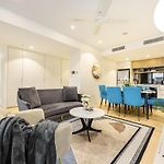 Sky Living & River Views In Queens Wharf Residences