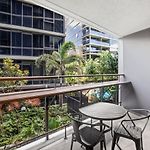One Bedroom Apartment Near Theatres Galleries