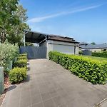Spacious Family & Pet-Friendly Home On The Canal