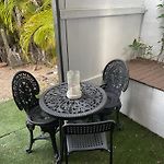 Kent Street Retreat