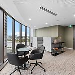 Affordable Luxe City And River Views 5 Star Amenities
