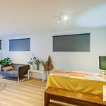 Cozy Central Kangaroo Point Pad