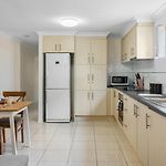 Great Value And Comfort Family Home 5 Mins To Shops