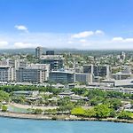 Lv 20 Private Luxury Apartment On Queens Wharf Residence