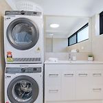 Leafy Corner - Simple Stay Near Brisbane River And Cbd