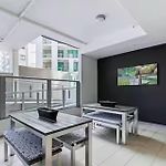 Elevate Brisbane City - Views, Pool, Sauna & Gym